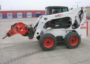 ladowarka-bobcat-s300-01